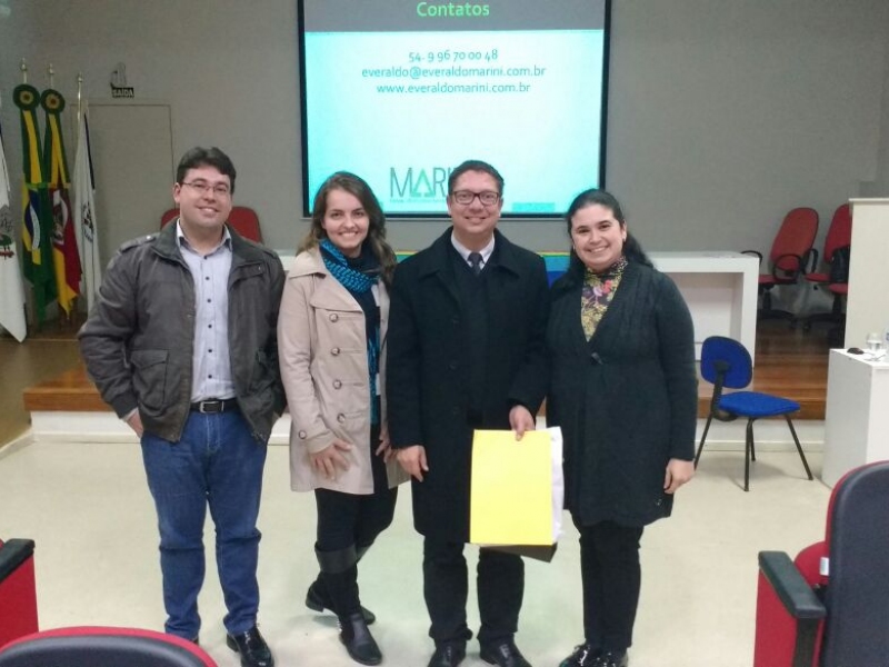 PALESTRA SOBRE COOPERATIVAS ESCOLARES NA UFSM